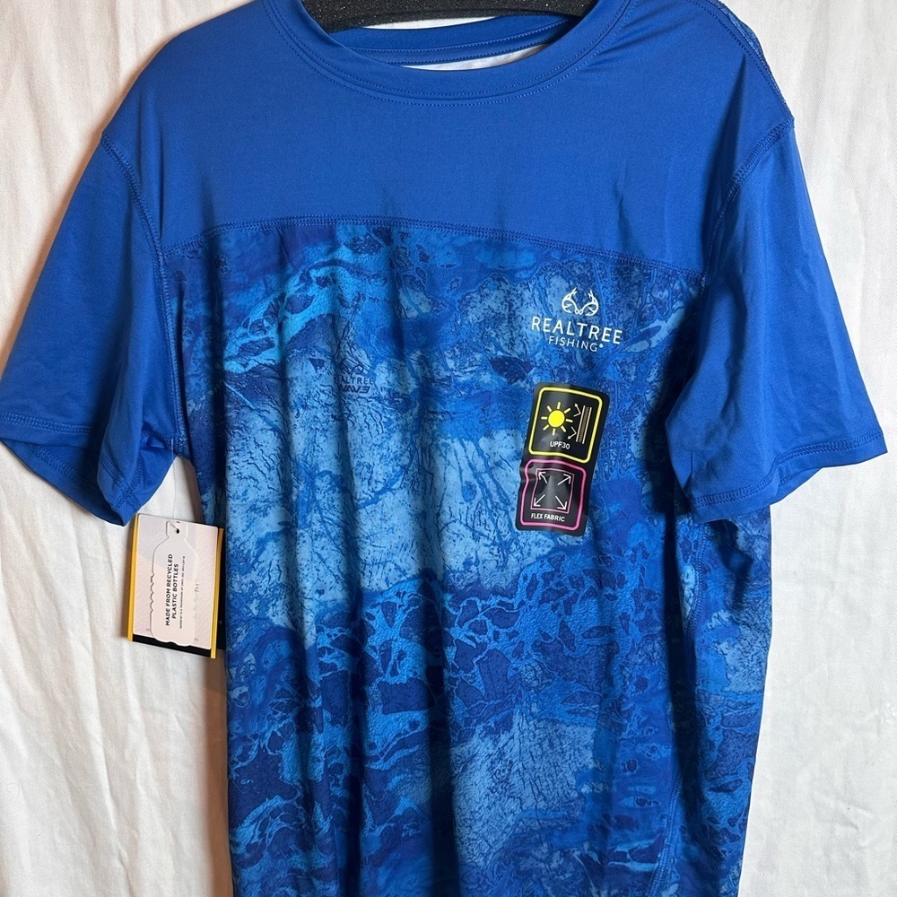 Men's Realtree Fishing T-Shirt Lightweight Breathable Size Medium